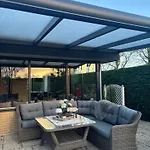 Ruhiger Nr 142 Bungalow, Strandnah Mit Grossen, Uneinsehbaren Garten, Terrassenueberdachung * Sint Maartensvlotbrug