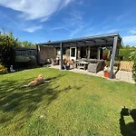 Ruhiger Nr 142 Bungalow, Strandnah Mit Grossen, Uneinsehbaren Garten, Terrassenueberdachung Casa de Férias