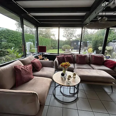 Prázdninový dům Moderner Gepflegter Nr 142 Ruhiger Bungalow, Strandnah Mit Grossen, Uneinsehbaren Garten, Terrassenueberdachung