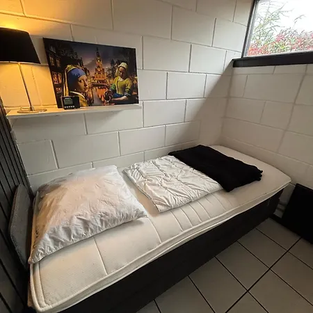 Moderner Gepflegter Nr 142 Ruhiger Bungalow, Strandnah Mit Grossen, Uneinsehbaren Garten, Terrassenueberdachung Nyaraló