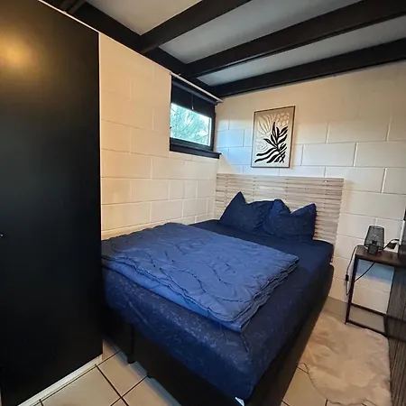 Moderner Gepflegter Nr 142 Ruhiger Bungalow, Strandnah Mit Grossen, Uneinsehbaren Garten, Terrassenueberdachung Sint Maartensvlotbrug