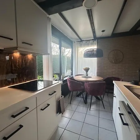 Ruhiger Nr 142 Bungalow, Strandnah Mit Grossen, Uneinsehbaren Garten, Terrassenueberdachung Sint Maartensvlotbrug