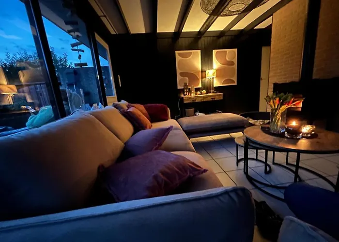 度假居 Ruhiger Nr 142 Bungalow, Strandnah Mit Grossen, Uneinsehbaren Garten, Terrassenueberdachung Sint Maartensvlotbrug