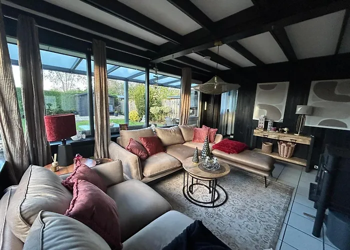 Ruhiger Nr 142 Bungalow, Strandnah Mit Grossen, Uneinsehbaren Garten, Terrassenueberdachung 度假居