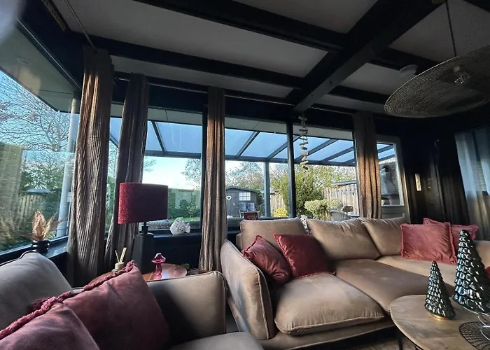 Ruhiger Nr 142 Bungalow, Strandnah Mit Grossen, Uneinsehbaren Garten, Terrassenueberdachung 度假居